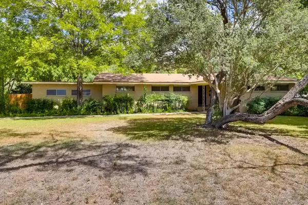 $2,800 | 446 Pike Road, San Antonio, TX 78209