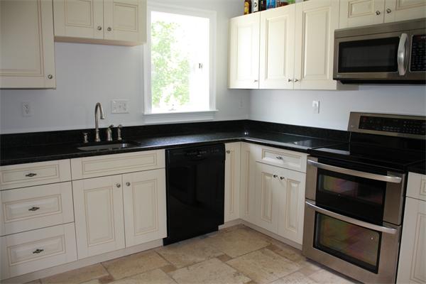 205 Burncoat Street Worcester, MA 01606 - Photo 4 of 25