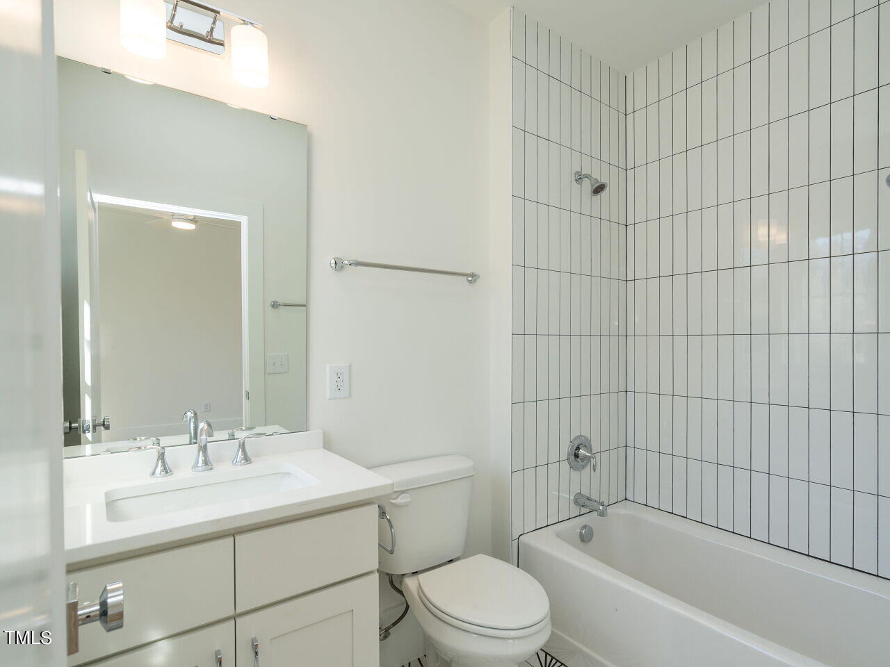 301 Shepherd Street Raleigh, NC 27607 - Photo 31 of 37 026-1280x960-second-bedroom-bathroom