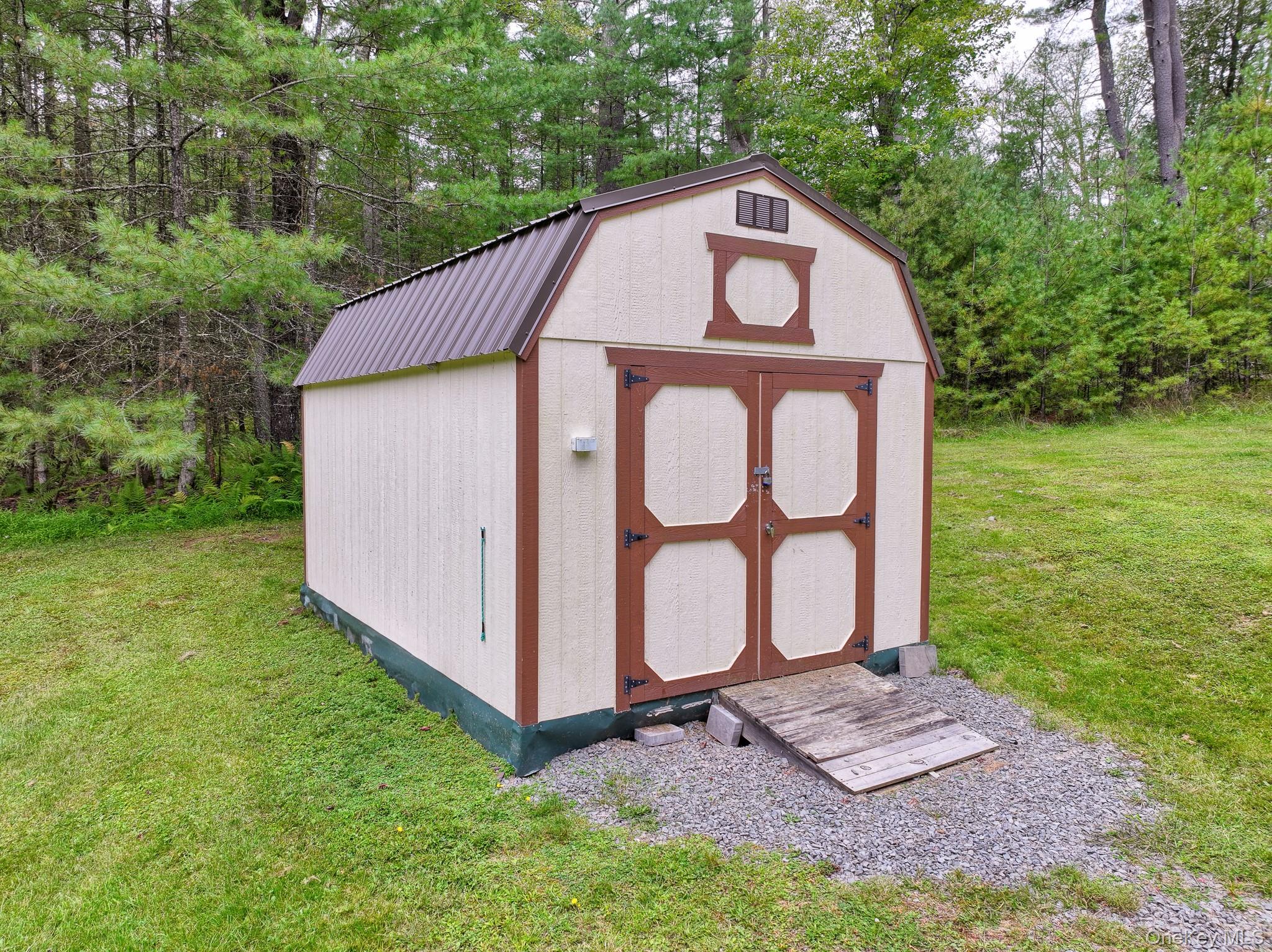 160 Barryville - Yulan Road Barryville, NY 12719 - Photo 28 of 38 Large shed