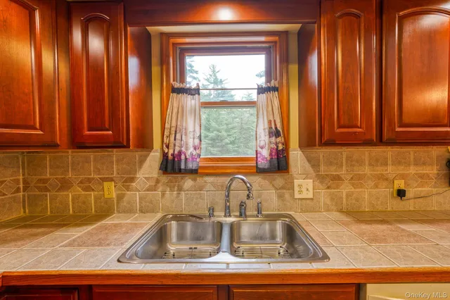 $380,000 | 160 Barryville - Yulan Road, Barryville, NY 12719