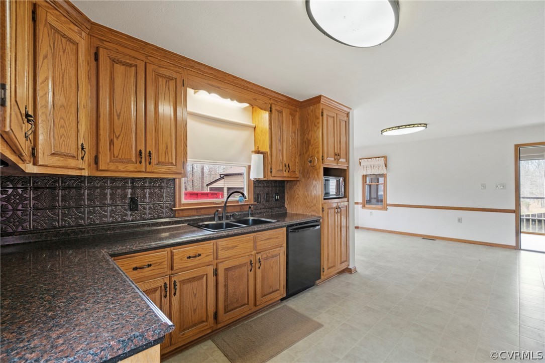 2099 Old Tavern Road Powhatan, VA 23139 - Photo 12 of 34 Gallery Image 12