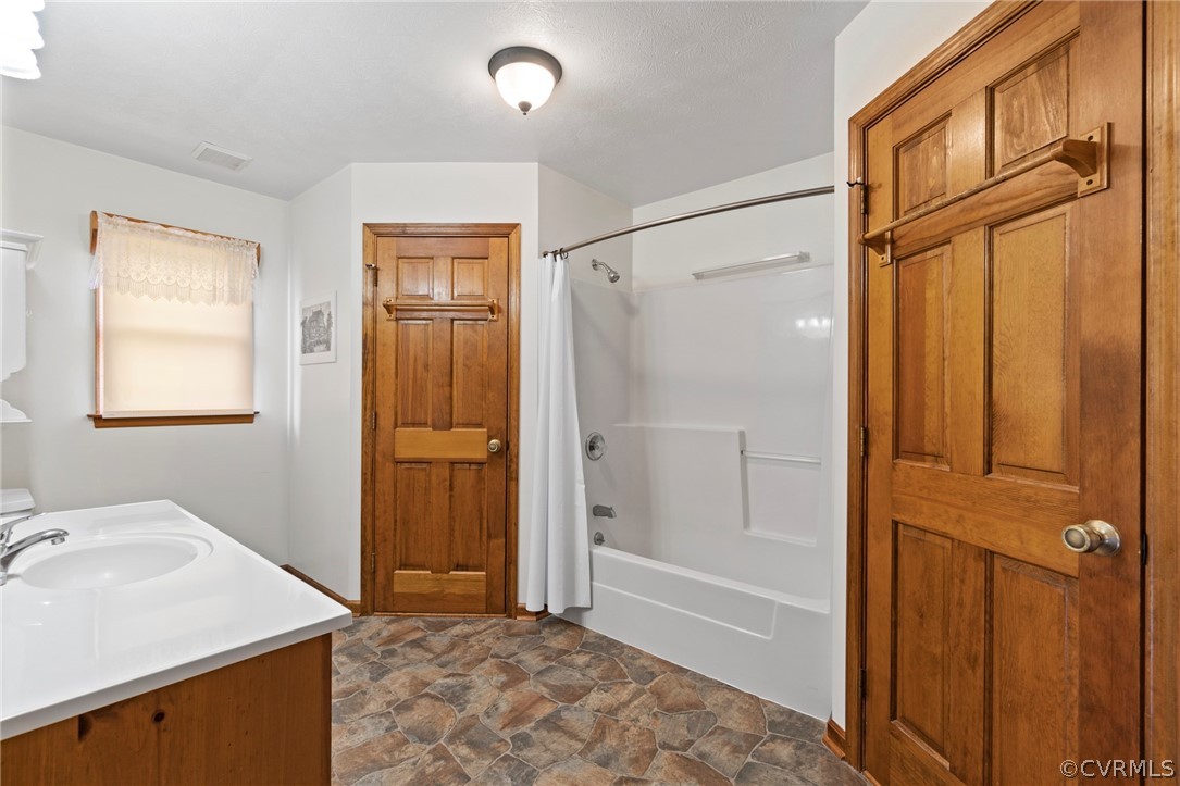 2099 Old Tavern Road Powhatan, VA 23139 - Photo 21 of 34 Gallery Image 21