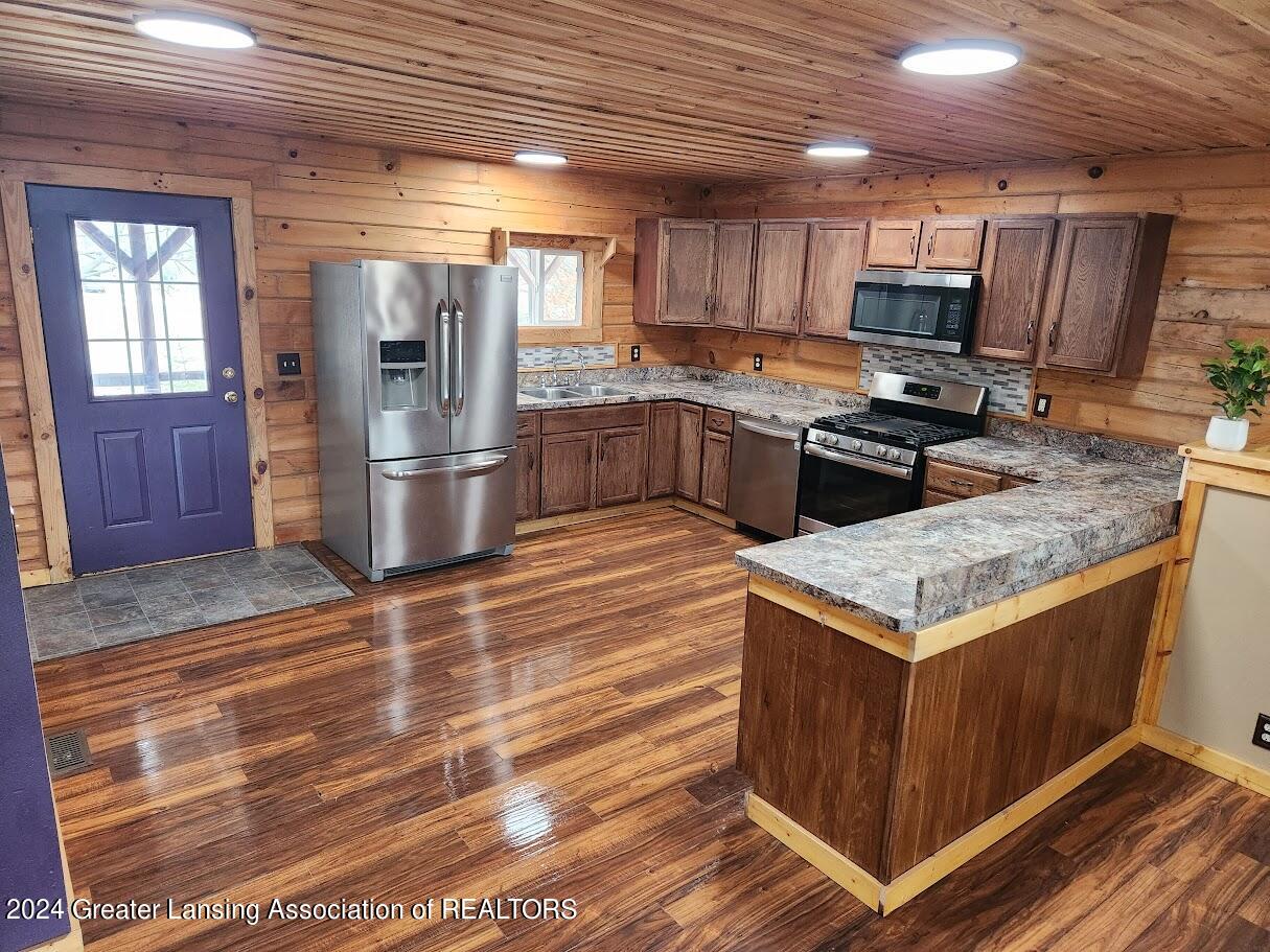 3243 Perrine Road Rives Junction, MI 49277 - Photo 8 of 47 20240218_130914