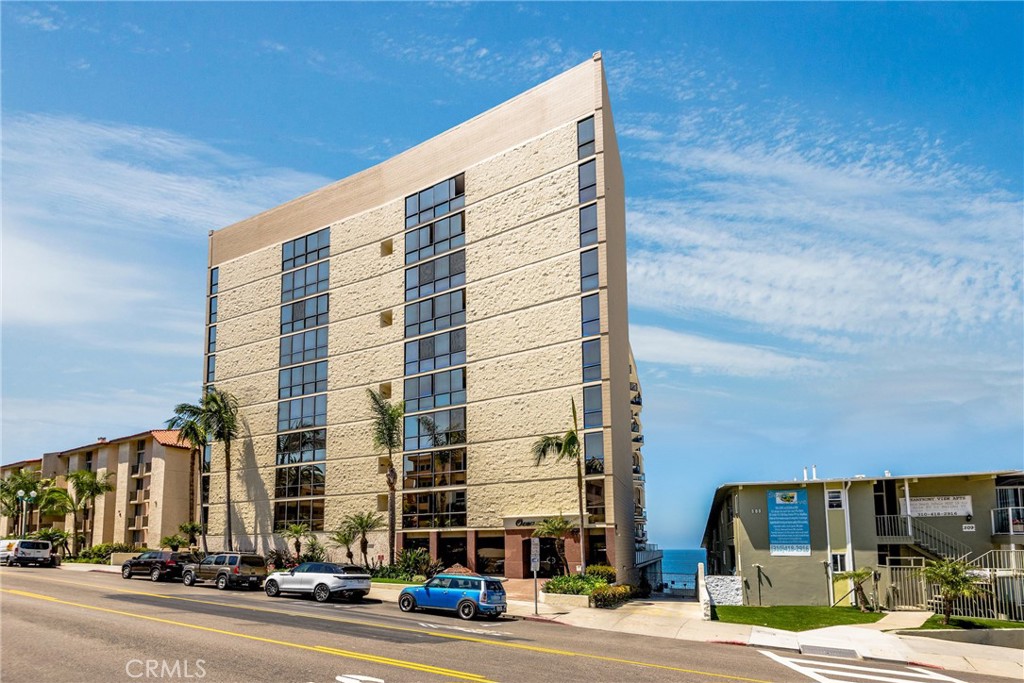 531 Esplanade, Unit 916 Redondo Beach, CA 90277 - Photo 39 of 41 a view of a building and a street