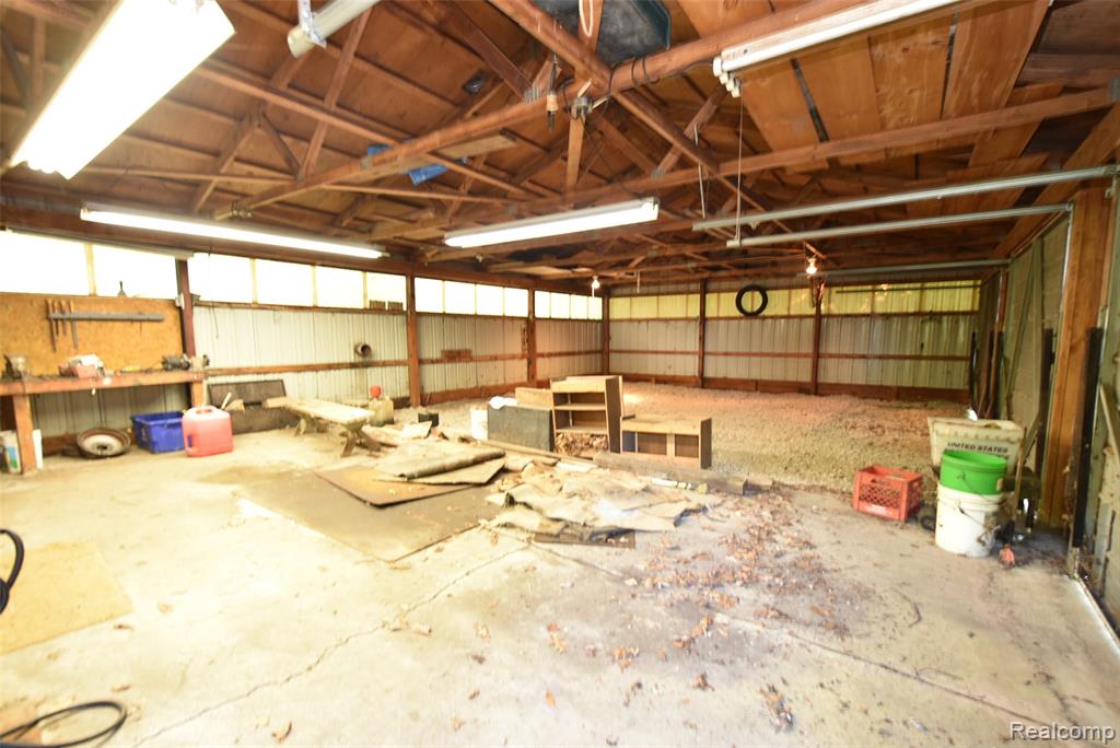 2356 Rochester Road Leonard, MI 48367 - Photo 35 of 40