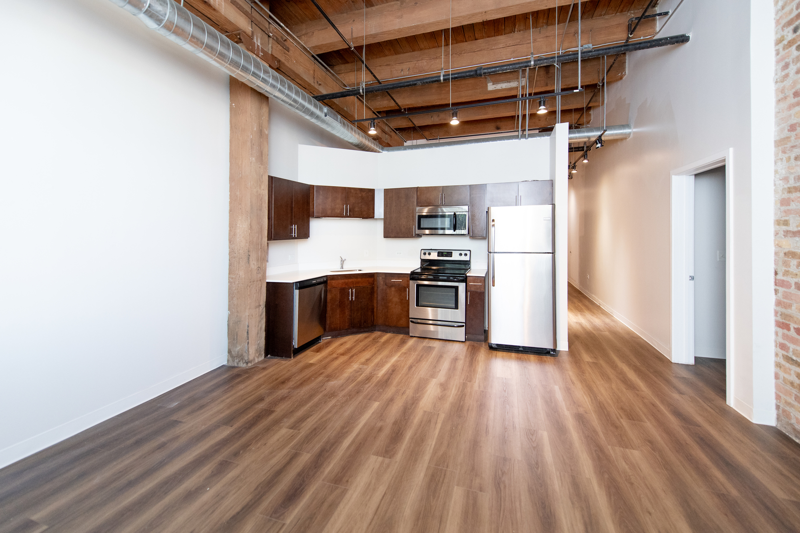 2100 South Indiana Avenue, Unit 112 Chicago, IL 60616 - Photo 2 of 20 Gallery Image 2
