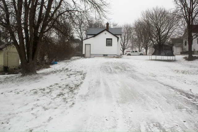 $109,900 | 113 1st Street Southwest, Fairfax, MN 55332