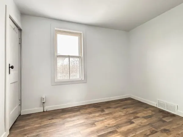 $94,900 | 113 1st Street Southwest, Fairfax, MN 55332