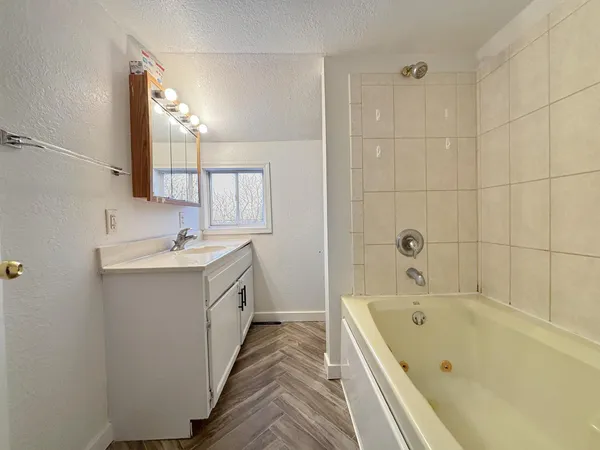 $94,900 | 113 1st Street Southwest, Fairfax, MN 55332