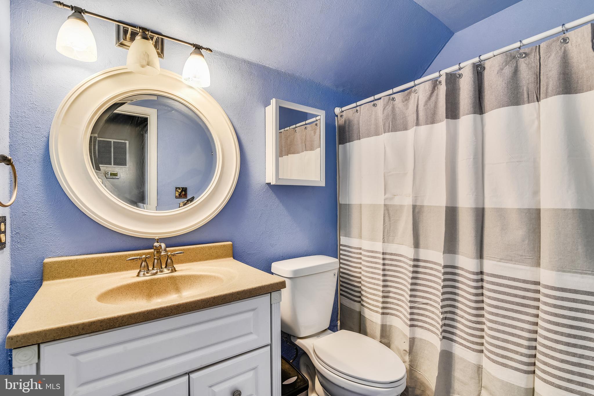 9671 Routts Hill Road Warrenton, VA 20186 - Photo 35 of 46 UPPER FLOOR BATH