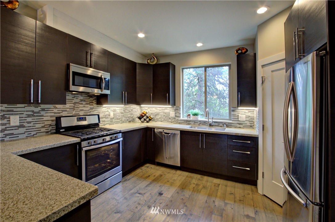 300 South 47th Street, Unit B Renton, WA 98055 - Photo 8 of 28 Gallery Image 8