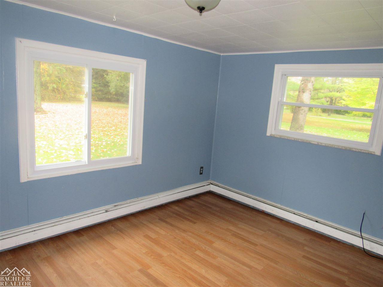 8364 Marsh Road Algonac, MI 48001 - Photo 10 of 19 31306345-9.JPG