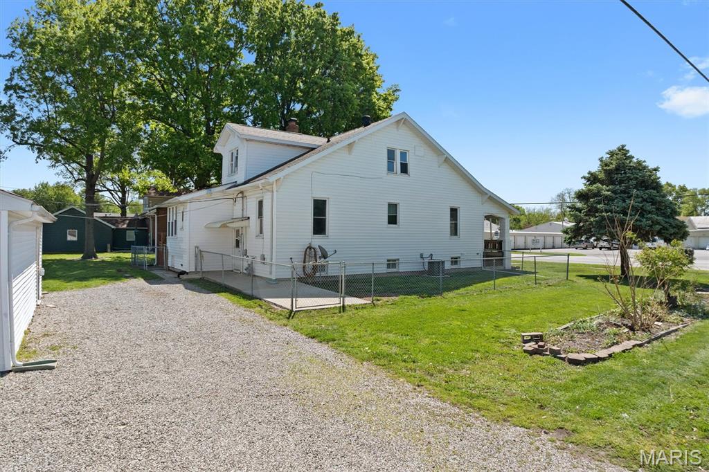 709 West Main Street Mount Olive, IL 62069 - Photo 32 of 39