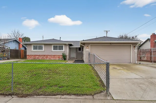 $420,000 | 2128 Kirk Way, Sacramento, CA 95822