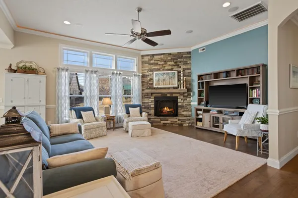 $479,900 | 323 Holly Oaks Lane, Inman, SC 29349
