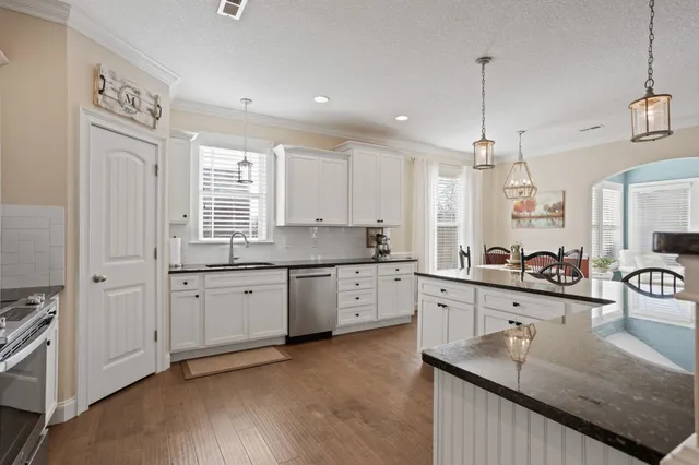 $484,900 | 323 Holly Oaks Lane, Inman, SC 29349