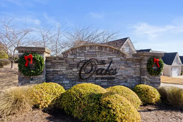 $484,900 | 323 Holly Oaks Lane, Inman, SC 29349