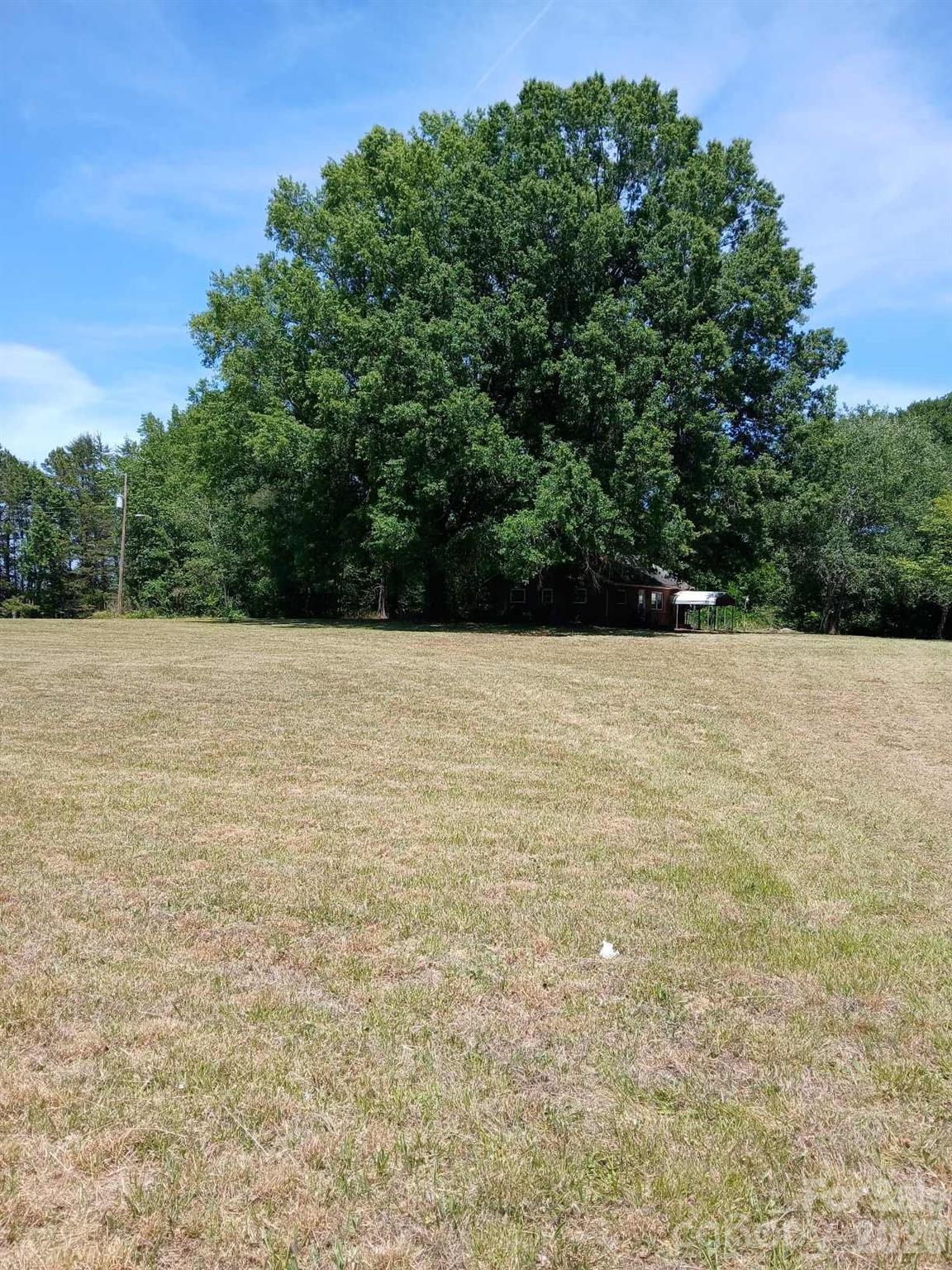 230 Cape Hickory Road Hickory, NC 28601 - Photo 6 of 9
