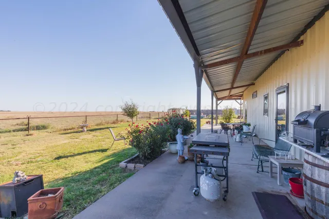 $550,000 | 6700 West Dowlen Road, Happy, TX 79042