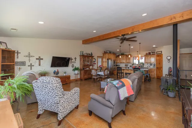 $550,000 | 6700 West Dowlen Road, Happy, TX 79042