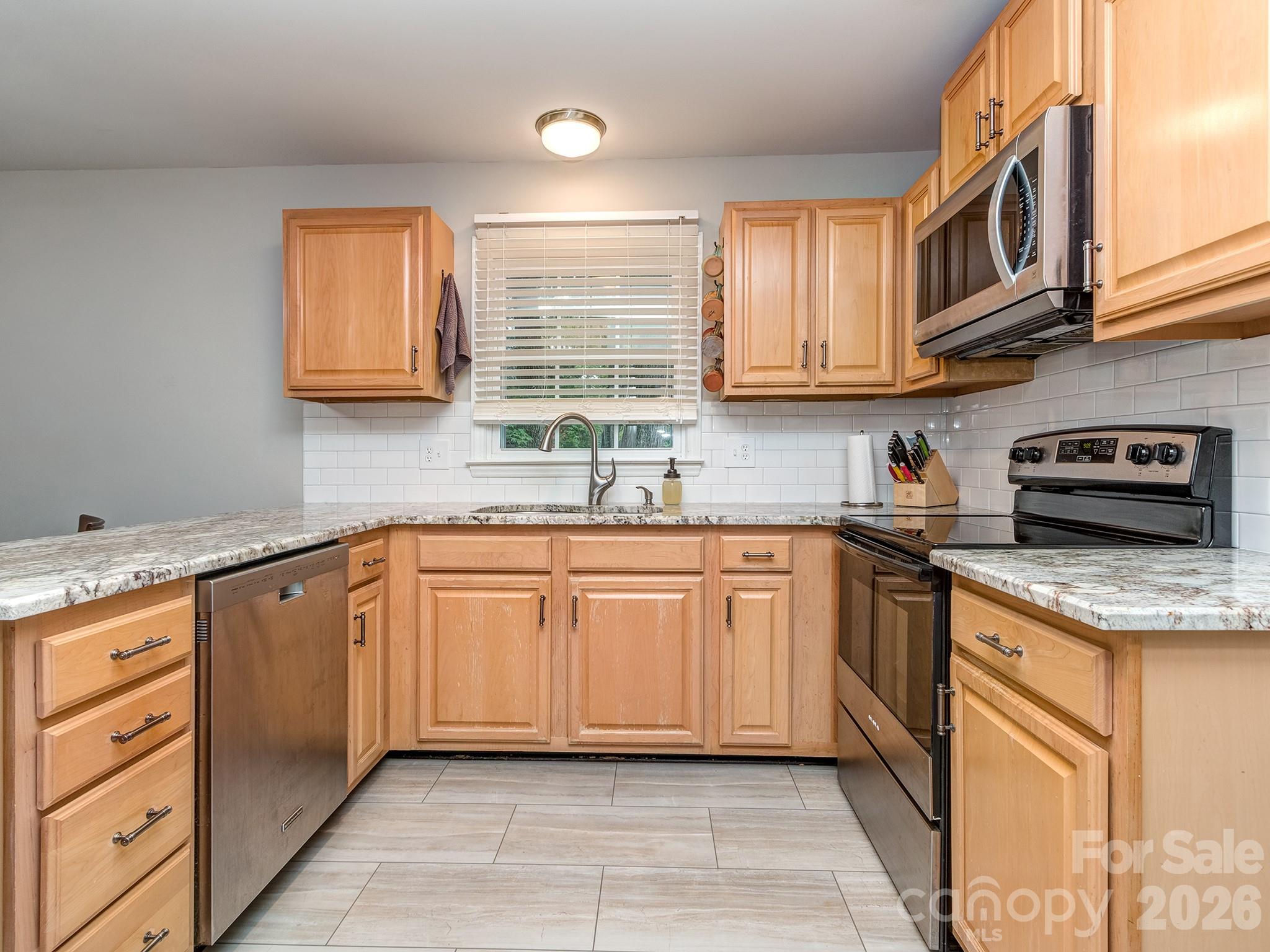 27043 Tidal Way Fort Mill, SC 29708 - Photo 9 of 32
