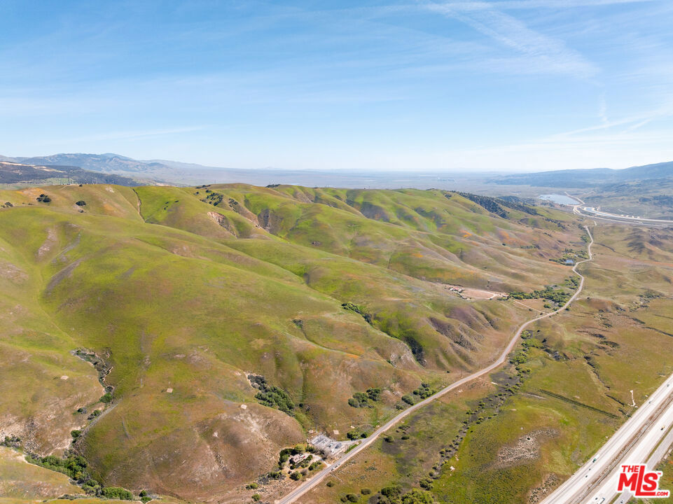 1 Vac Vic Gorman Post Road Lebec, CA 93243 - Photo 4 of 32
