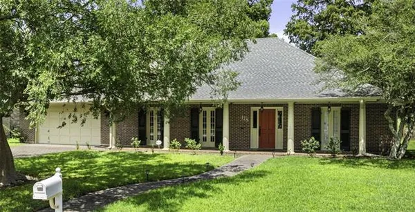 $549,900 | 178 Chateau Latour Drive, Kenner, LA 70065