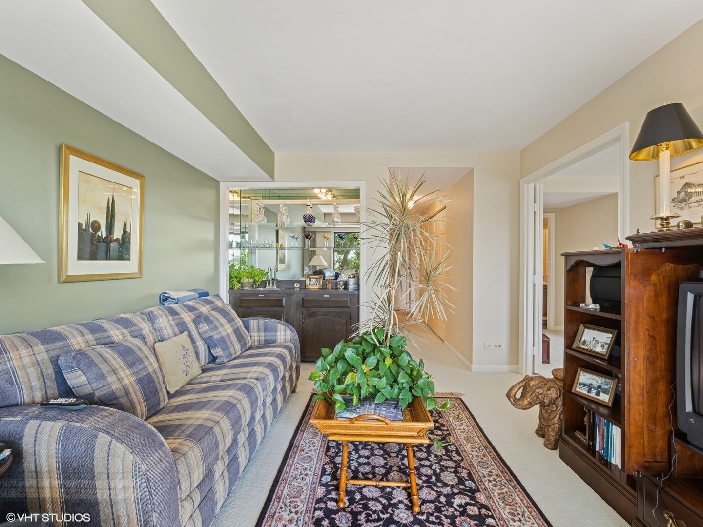 1671 Mission Hills Road, Unit 308 Northbrook, IL 60062 - Photo 9 of 24 Gallery Image 9