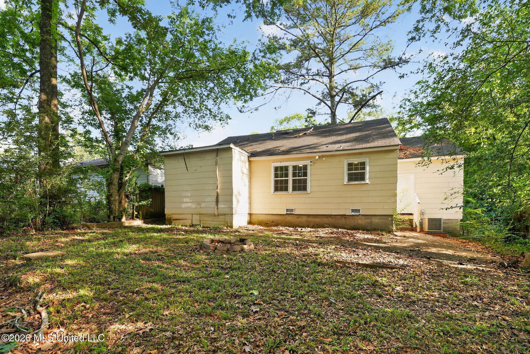 339 Audubon Place Jackson, MS 39206 - Photo 4 of 43 06_339_Audubon_Pl_Jackson_MS_39206-Exter