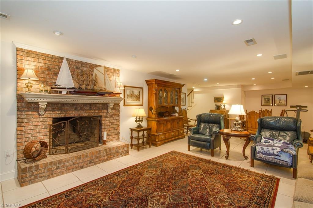 440 North Clodfelter Road High Point, NC 27265 - Photo 5 of 30 Gallery Image 5