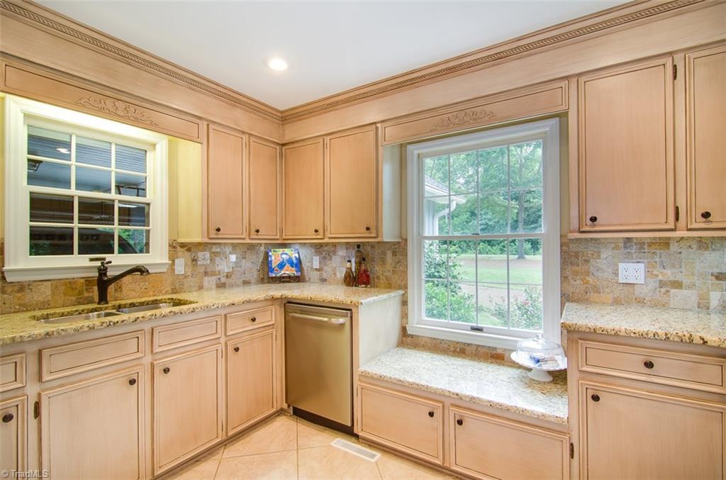 440 North Clodfelter Road High Point, NC 27265 - Photo 6 of 30 Gallery Image 6