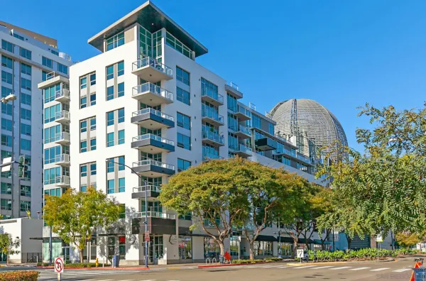 $3,200 | 206 Park Boulevard, Unit 707, San Diego, CA 92101
