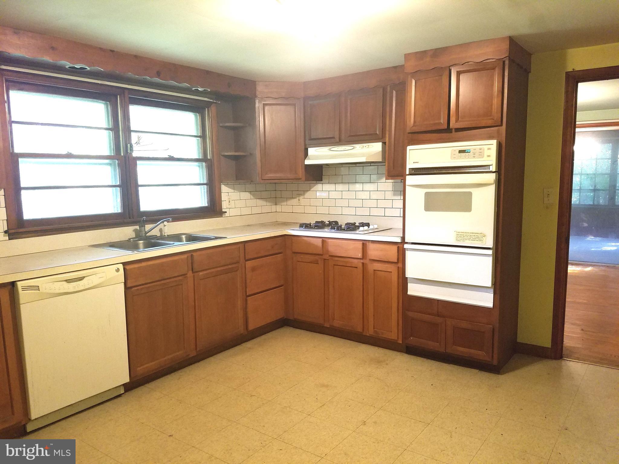 1546 North Stepney Road Aberdeen, MD 21001 - Photo 8 of 19 Kitchen