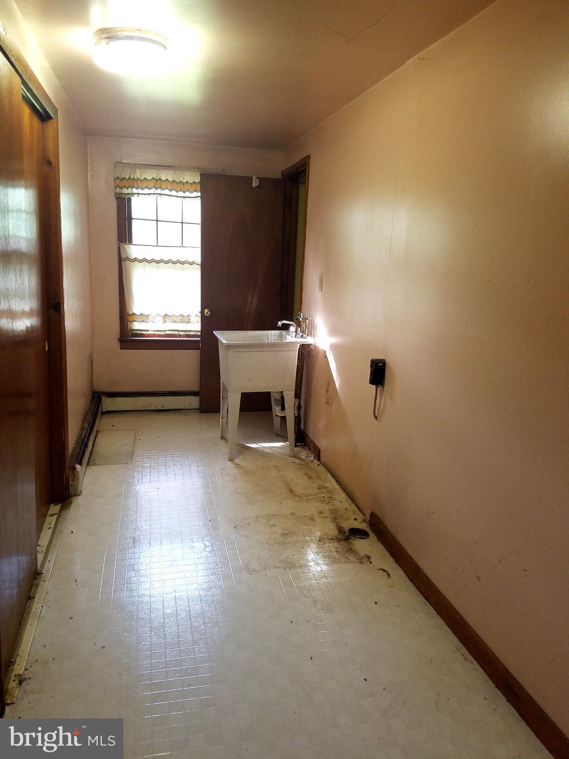 1546 North Stepney Road Aberdeen, MD 21001 - Photo 10 of 19 Laundry Room
