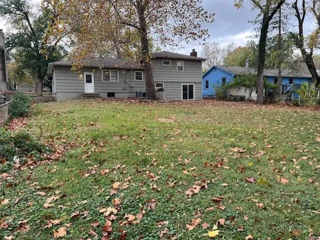 $2,200 | 9429 Craig Drive, Overland Park, KS 66212