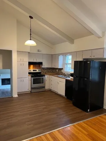 $2,200 | 9429 Craig Drive, Overland Park, KS 66212