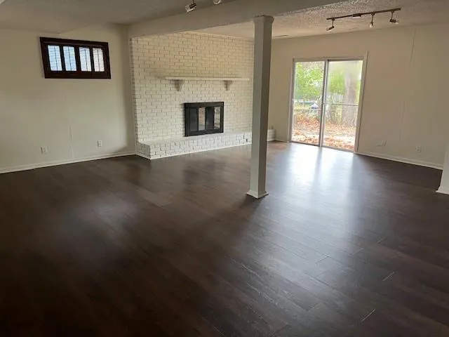 $2,200 | 9429 Craig Drive, Overland Park, KS 66212