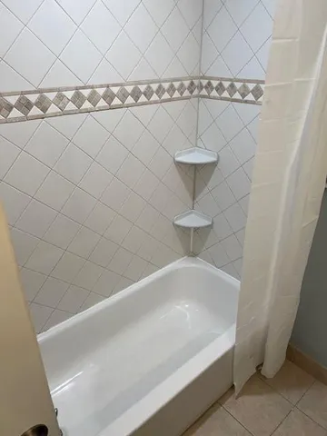 $2,200 | 9429 Craig Drive, Overland Park, KS 66212