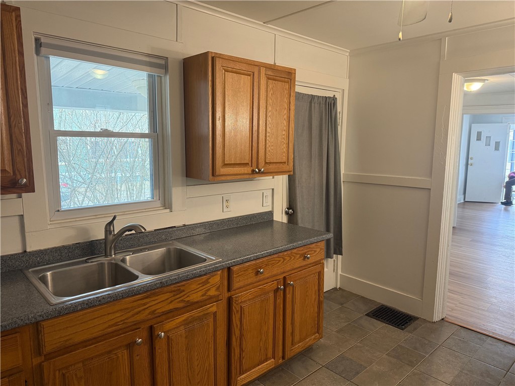 355 Caroline Street Rochester, NY 14620 - Photo 22 of 23