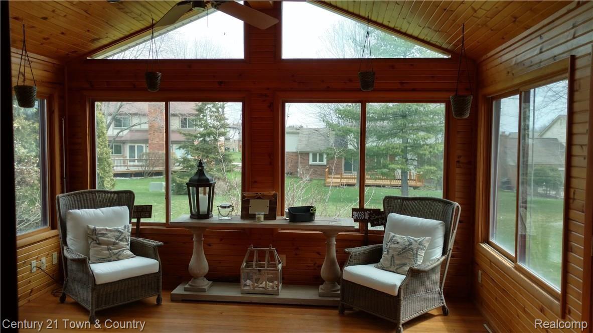 2051 Highsplint Drive Rochester, MI 48307 - Photo 15 of 24 IMG_20160409_131048145_HDR.jpg