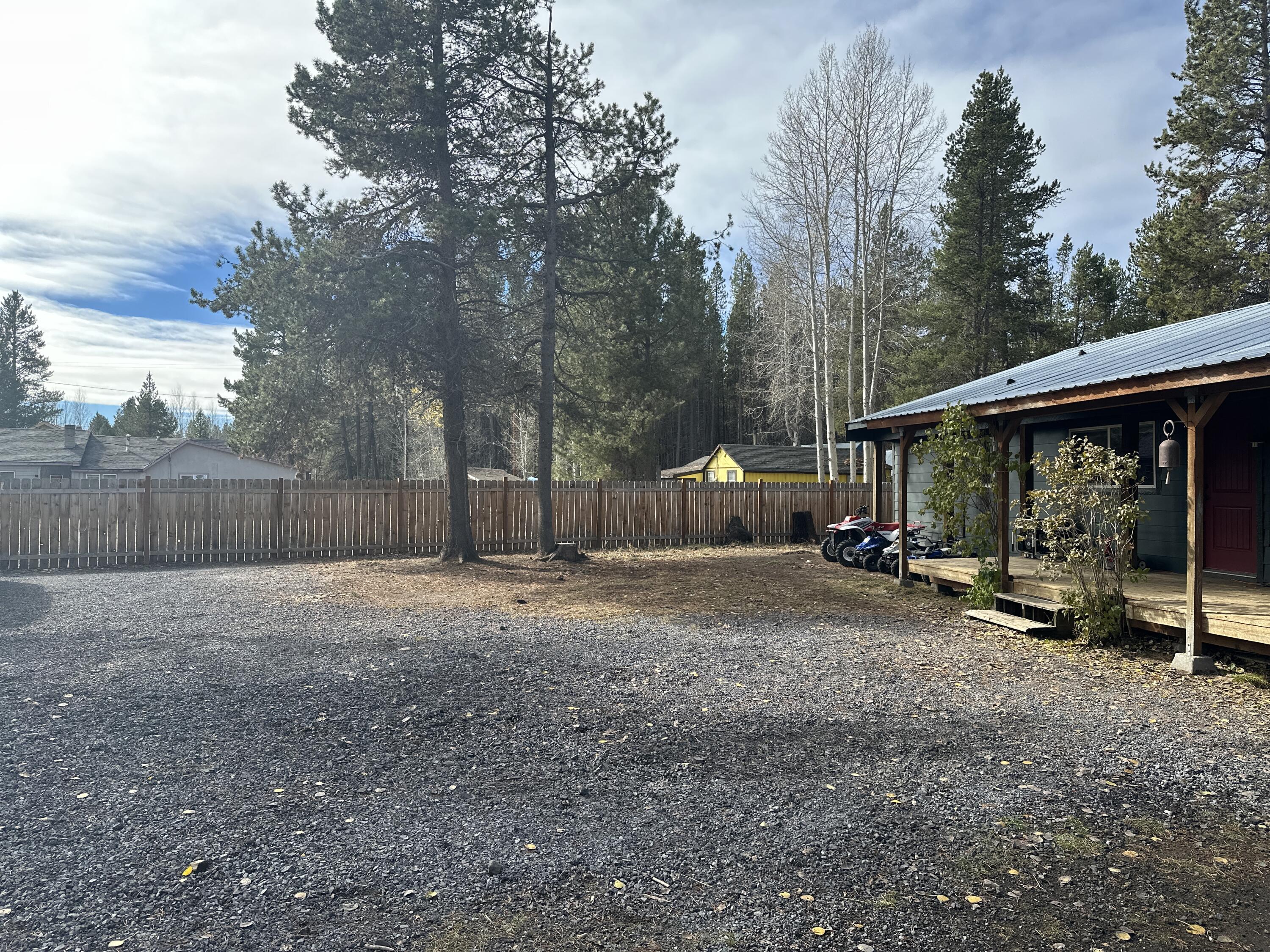 136010 Highway 97 Crescent, OR 97733 - Photo 2 of 55 IMG_7092
