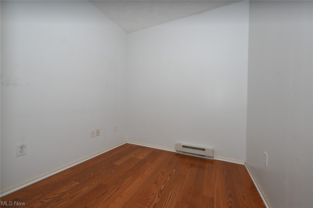 1509 McTaggart Road Stow, OH 44224 - Photo 15 of 30
Bonus room for office/nursery space