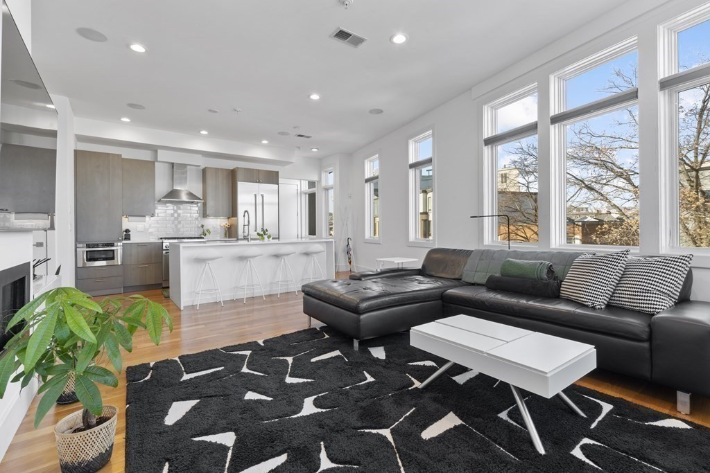 5 Mohawk Street, Unit 5 Boston, MA 02127 - Photo 5 of 22