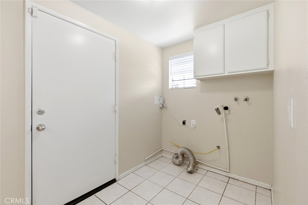 919 Auburn Road San Dimas, CA 91773 - Photo 18 of 52 Laundry room and door leading to garage