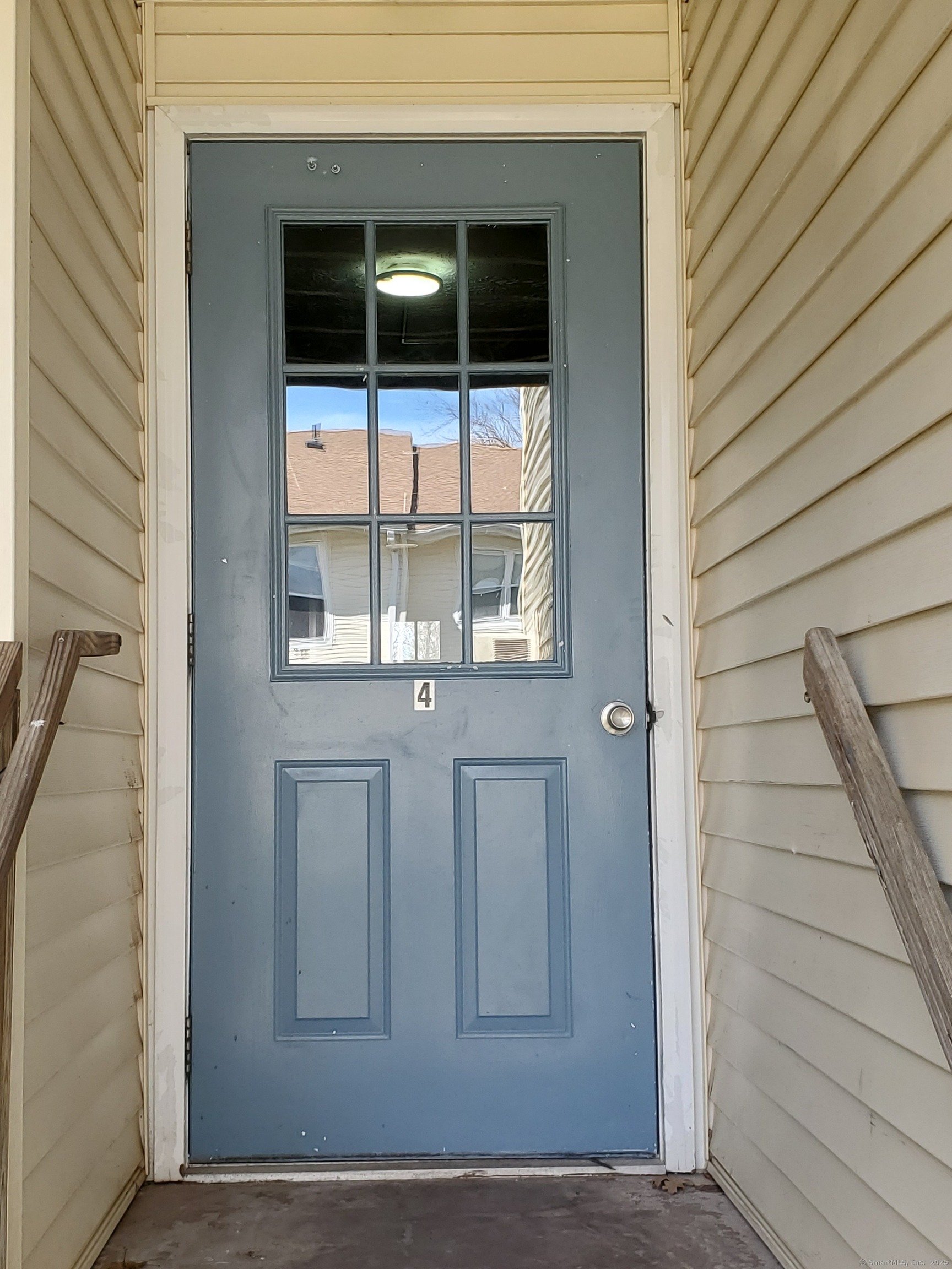 949 Pleasant Valley Road, Unit 59 South Windsor, CT 06074 - Photo 3 of 8 a view of front door