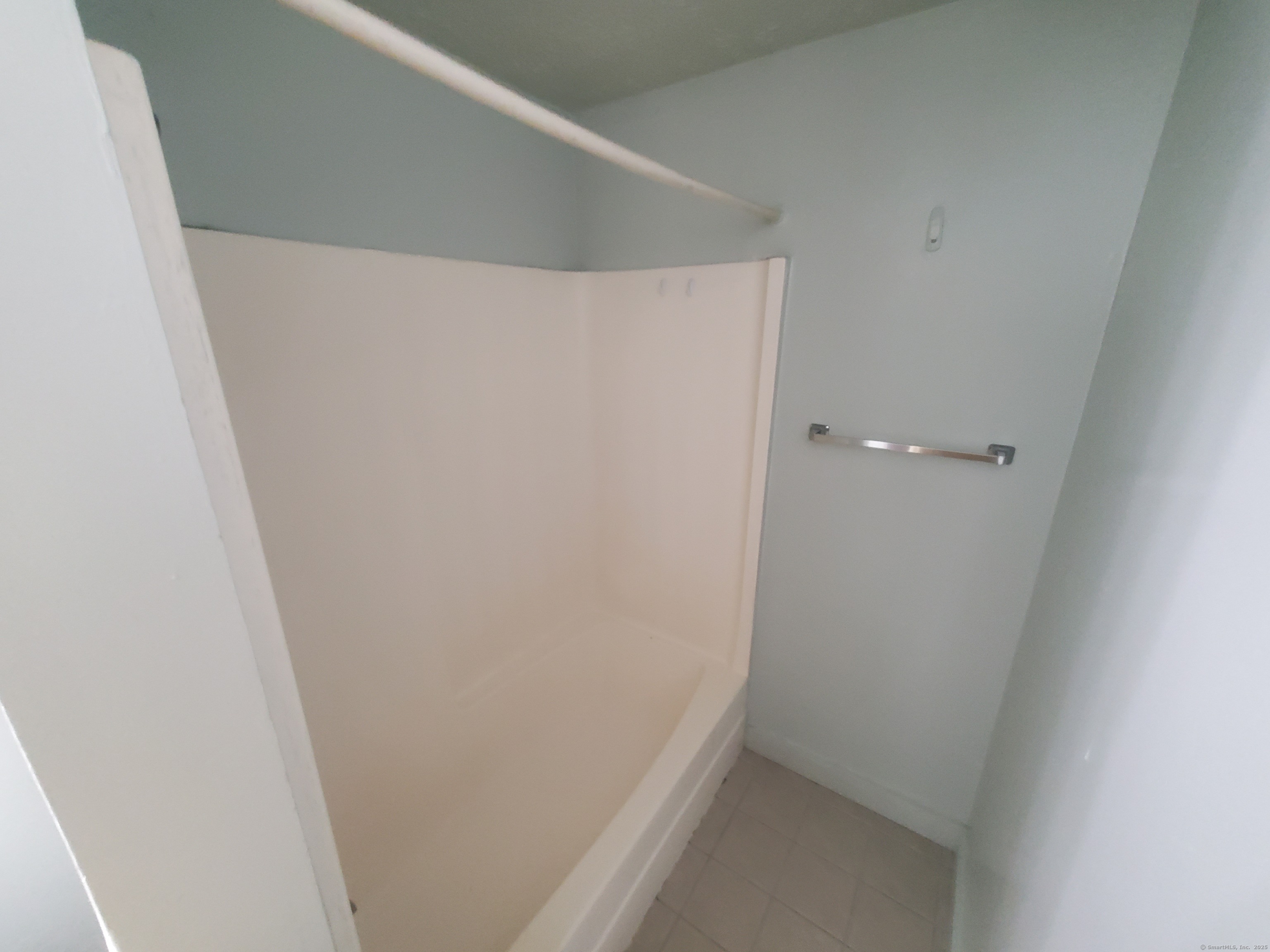 949 Pleasant Valley Road, Unit 59 South Windsor, CT 06074 - Photo 4 of 8 a view of small space