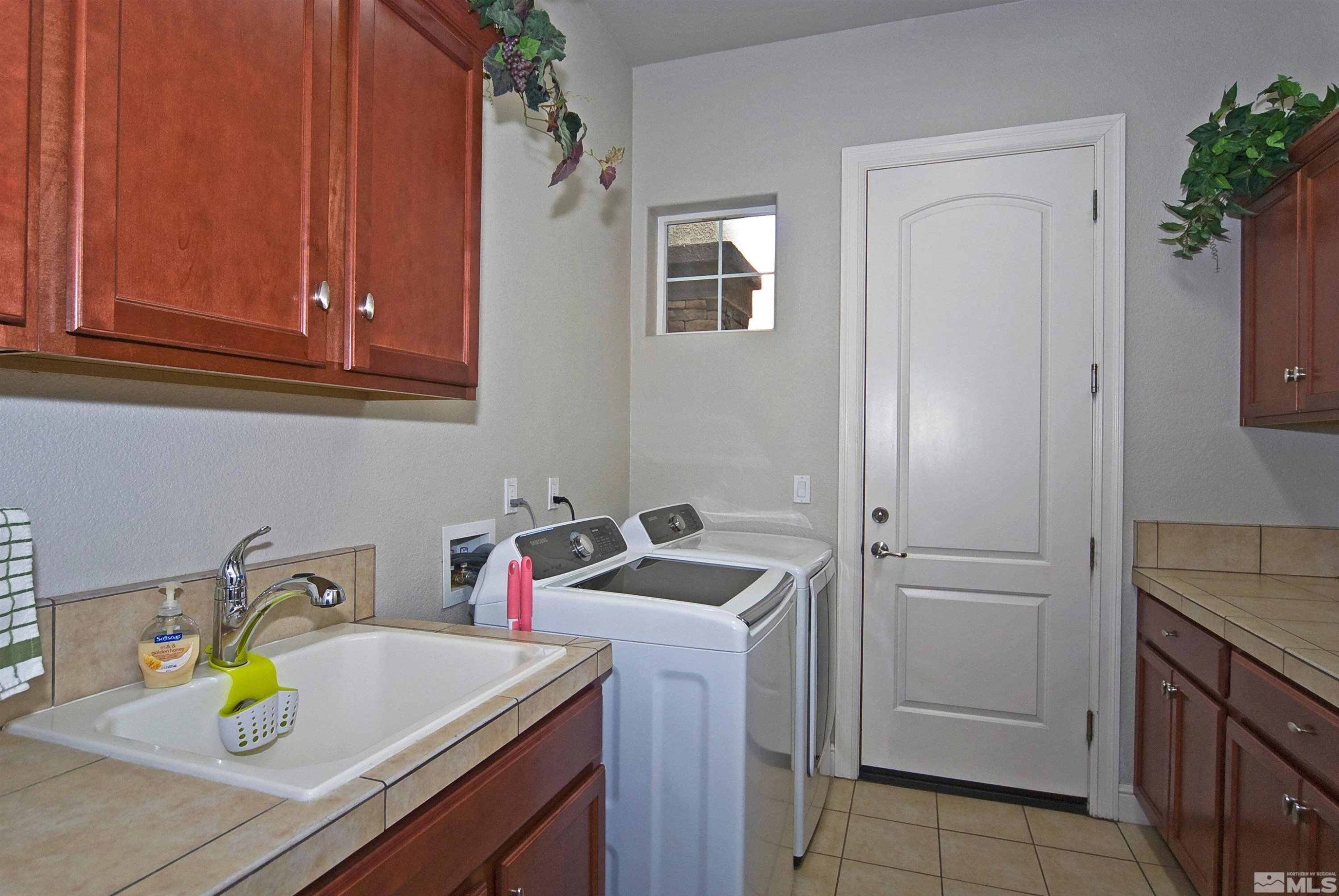 490 Spanish Sand Drive Sparks, NV 89441 - Photo 15 of 37 Photo 14