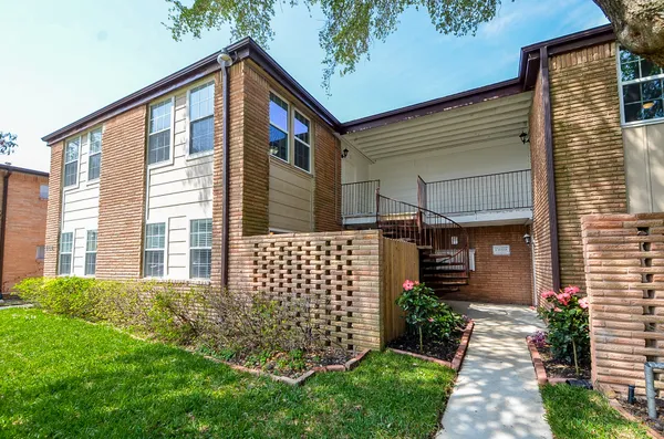 $1,477 | 8810 Ilona Lane, Unit 4, Houston, TX 77025