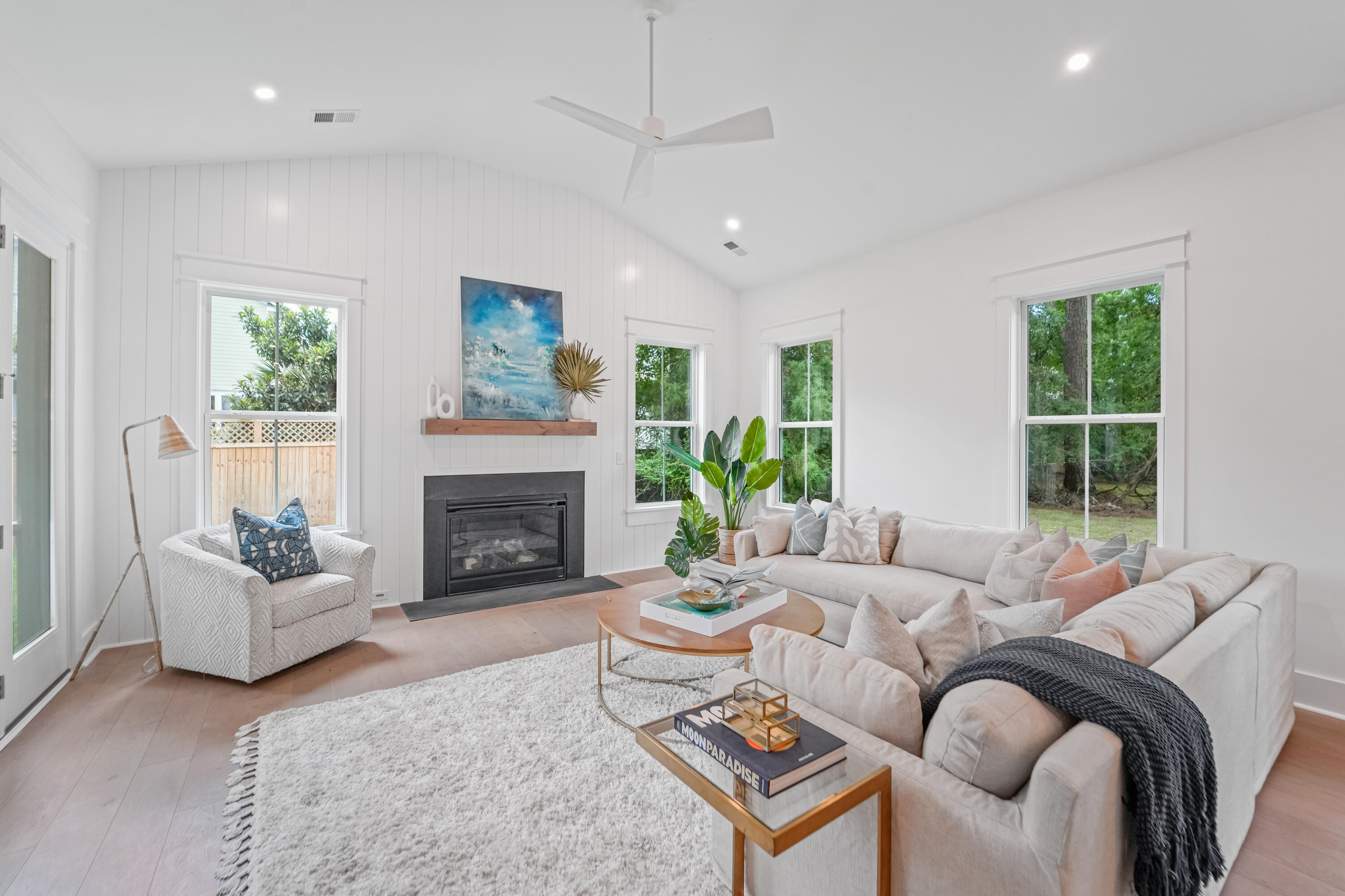 5710 Barbary Coast Road Hollywood, SC 29449 - Photo 10 of 60 living room